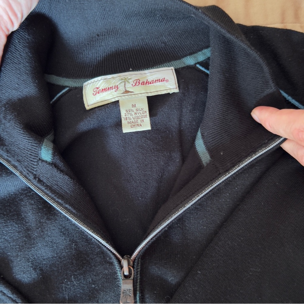 Tommy Bahama Men’s Sweater Golf Style Quarter Zip